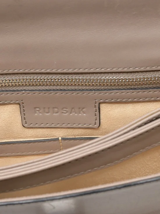 RUDSAK Leather Crossbody Bag with Wheat/Spiga Link Strap - Picture 10 of 15